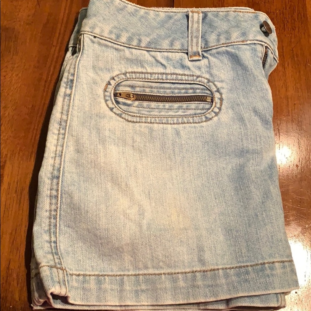 American Eagle light washed skirt (used)